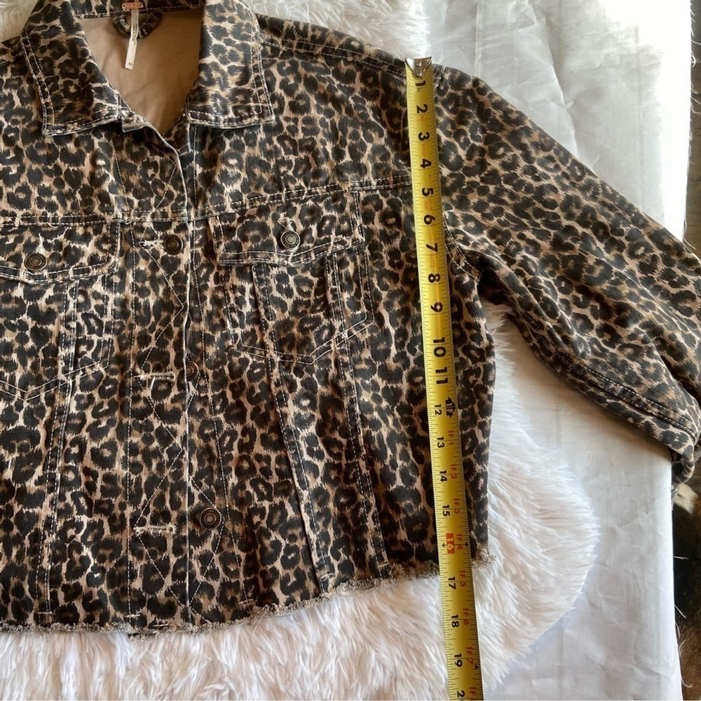 Free People animal leopard cheetah jacket with cropped cutoff hemline size xs - Picture 11 of 12